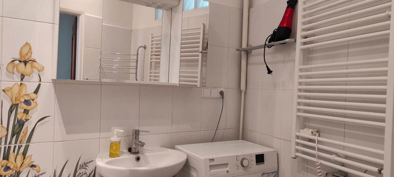 Apartment Green House - Old Town Bratislava Bagian luar foto